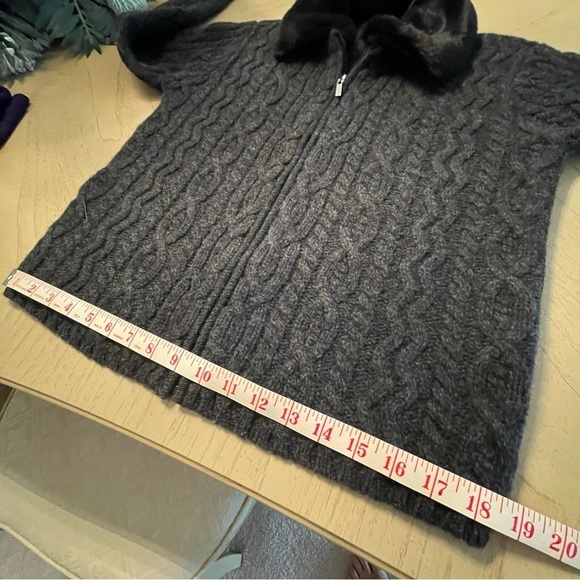 Talbots lambswool Sweater Jacket Gray Faux Fur Collar XS Petite Shacket vintage - Picture 8 of 10